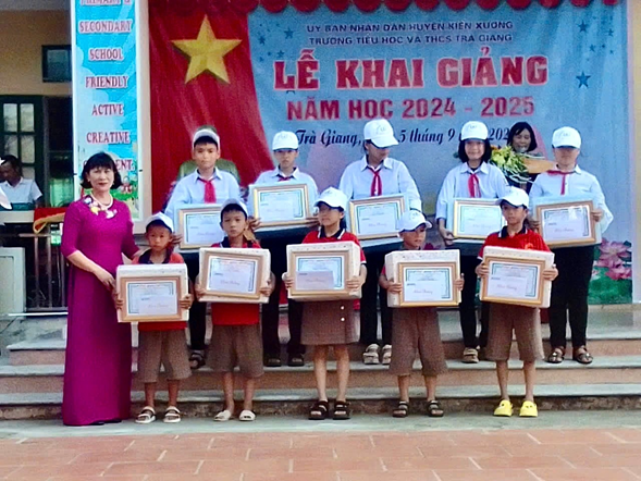 KHUYẾN HỌC MEGA 2024 - TIẾP NỐI HÀNH TRÌNH CHẮP CÁNH ƯỚC MƠ